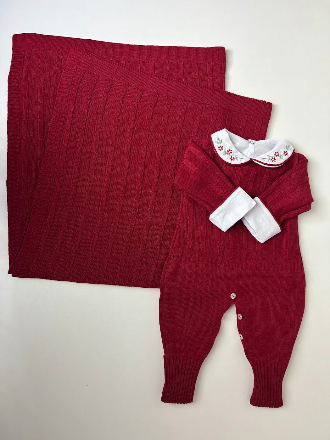 Kit saída de maternidade Tatá na cor Vermelho Fogo