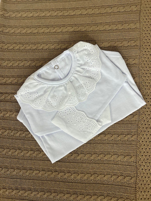 Body de bebê modelo Bordado Inglês, tamanho RN, Mimos Baby Tricot