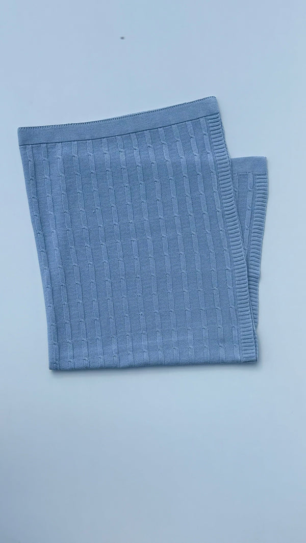 Manta de tricô para bebê 80x80 cm modelo Olivia na cor Azul Salina